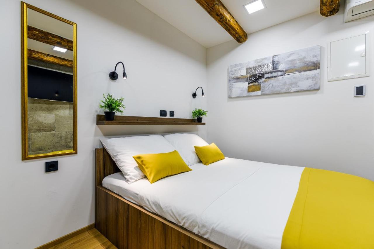 Urban Apartments With Sauna 扎达尔 外观 照片
