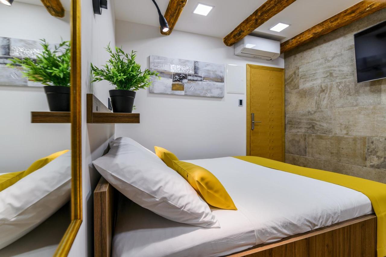 Urban Apartments With Sauna 扎达尔 外观 照片