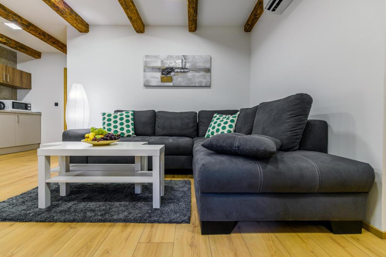 Urban Apartments With Sauna 扎达尔 外观 照片