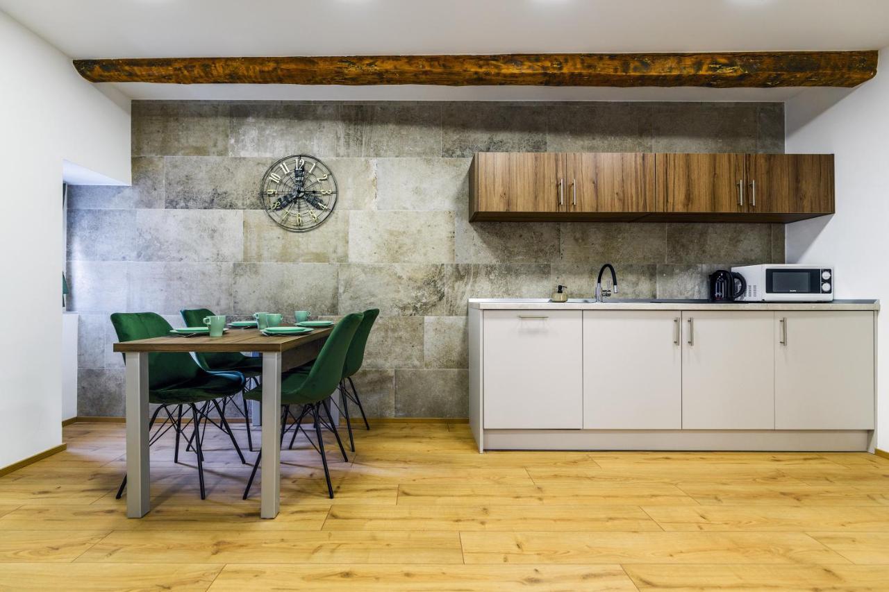 Urban Apartments With Sauna 扎达尔 外观 照片